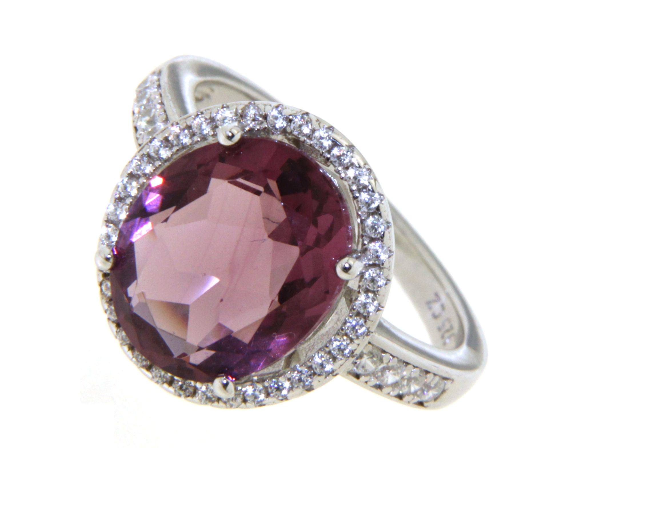 Coctail Ring mit einem synthetischen Turmalin