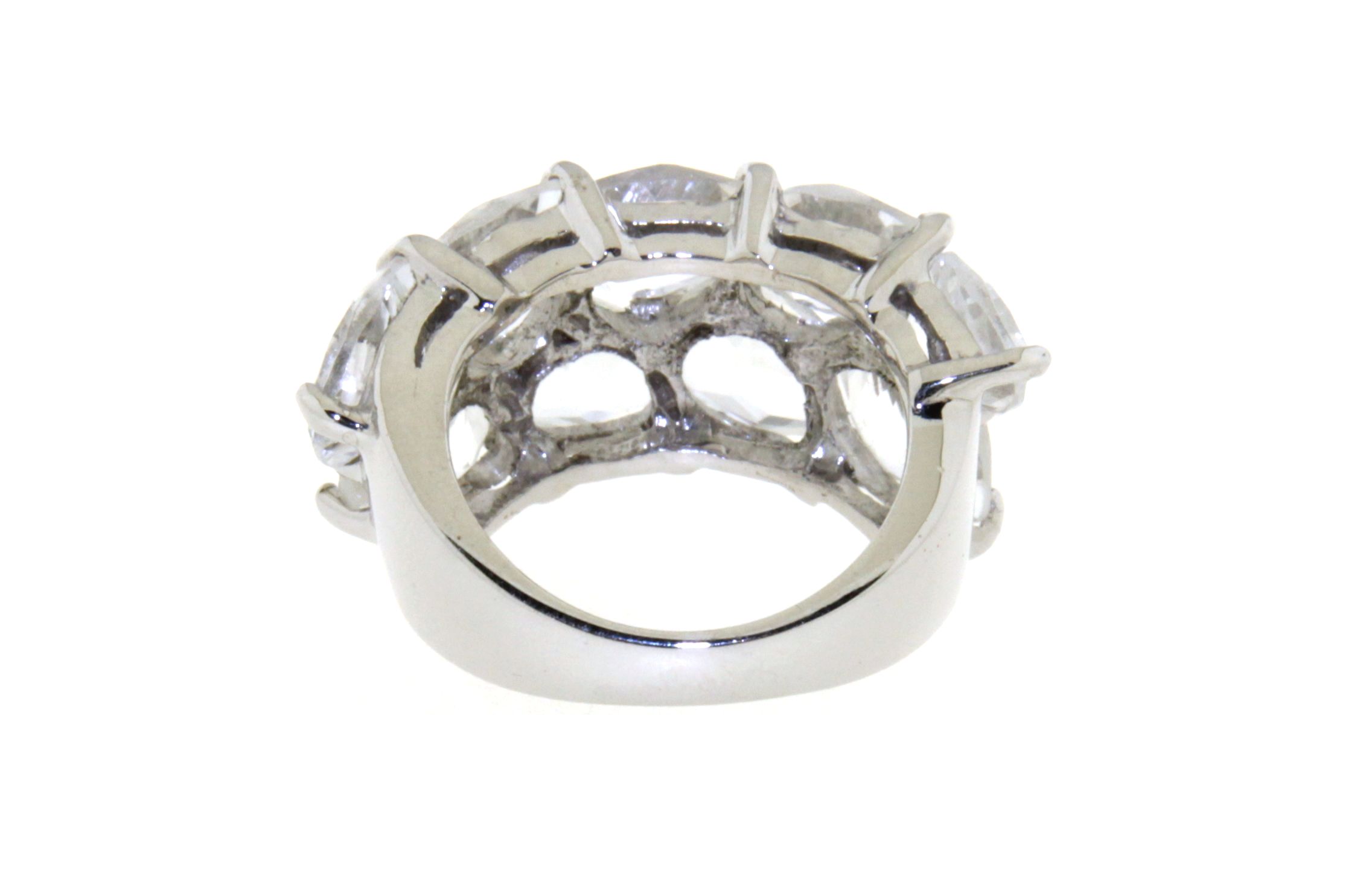 Ring mit Bergkristallen