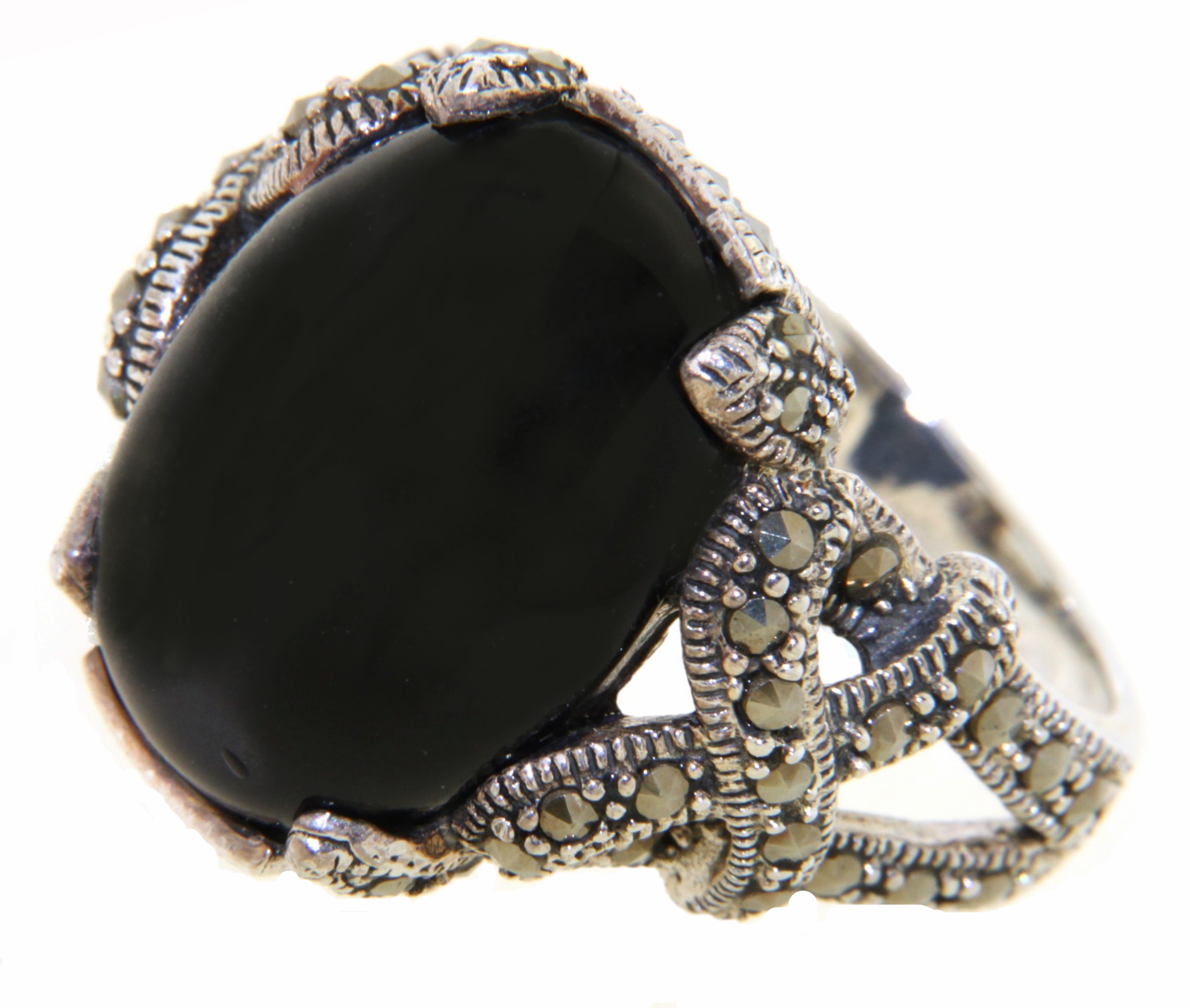 Wunderschöner Silberring mit Onyx und Markasiten