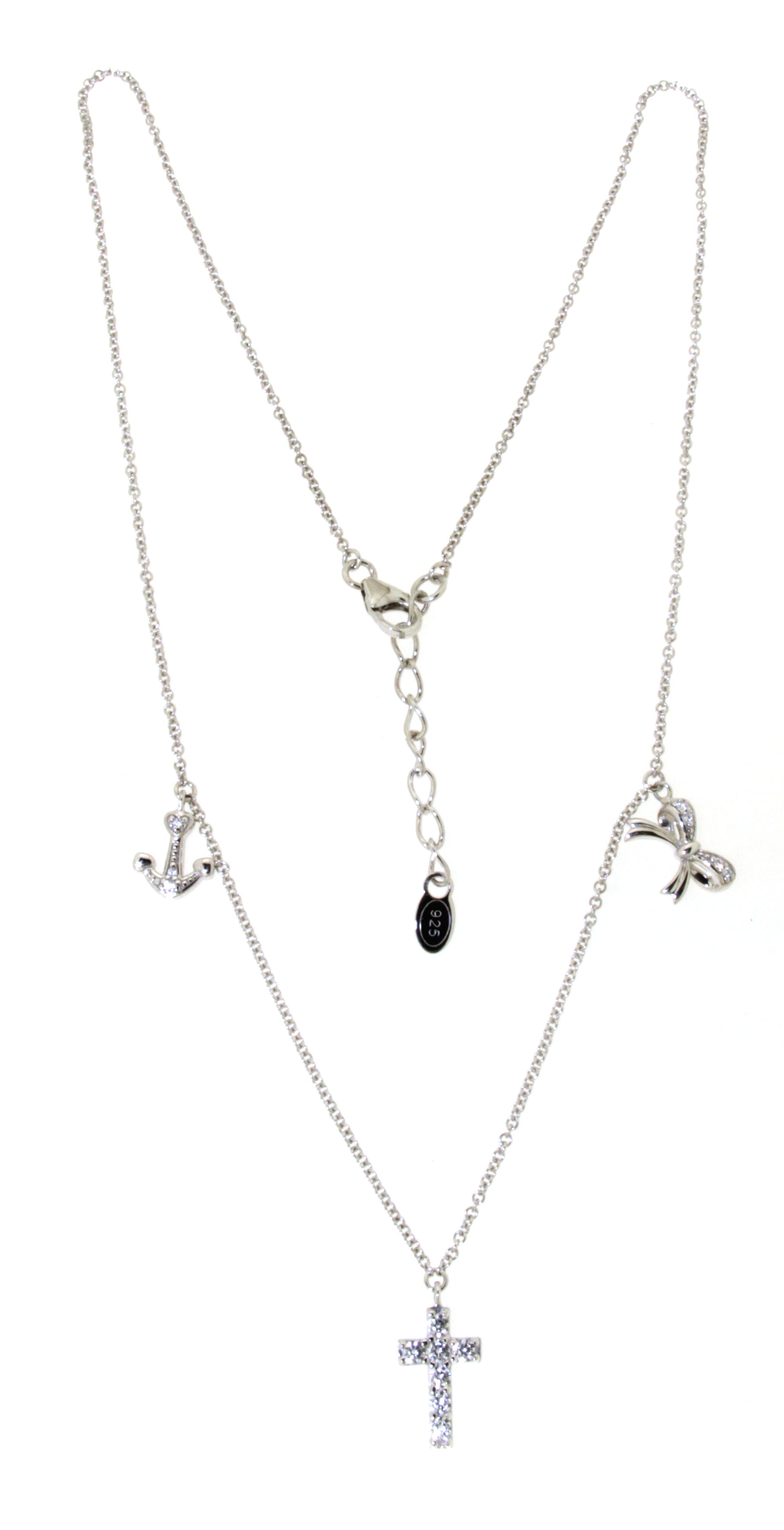 Kette aus 925 Silber hat 3 Anhänger mit Zirkonia