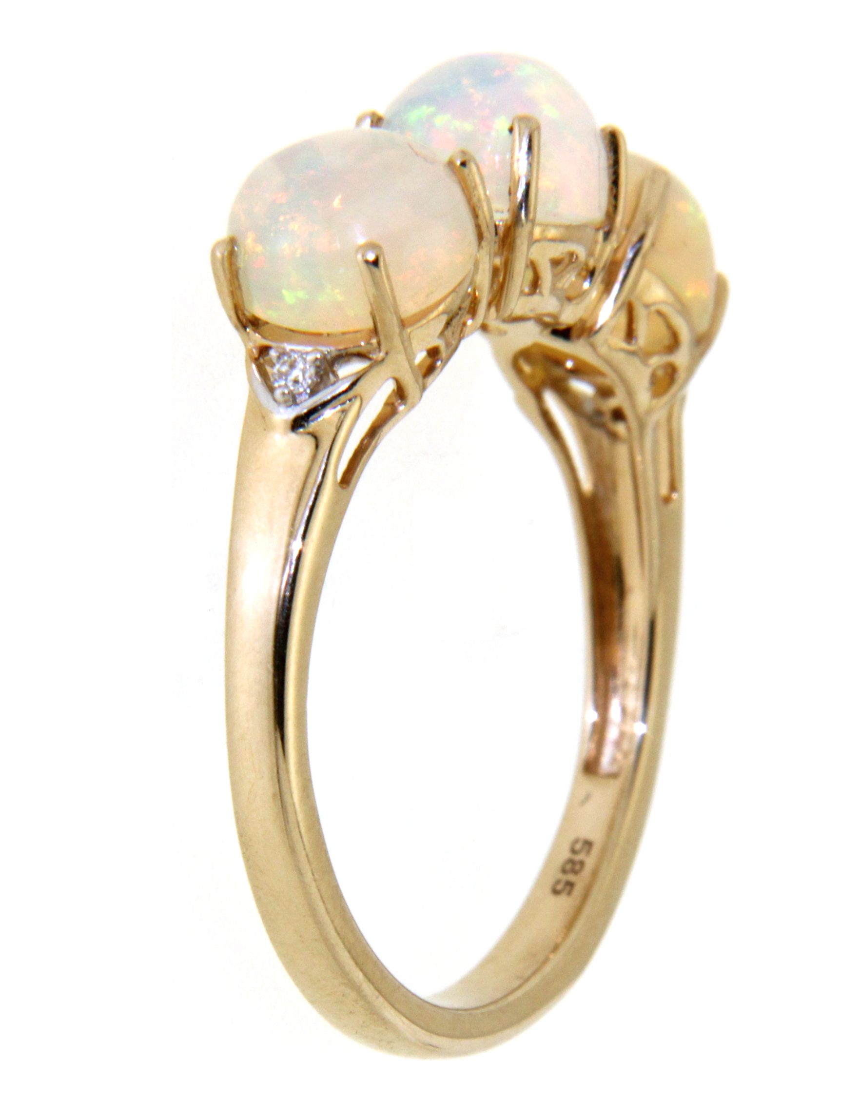 Ring aus Gold mit echtem Opal