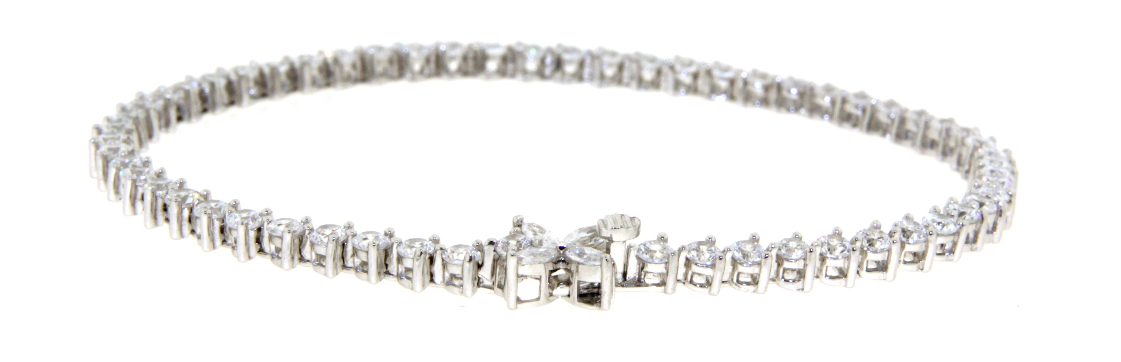 Silber Tennisarmband mit Schmuckschließe