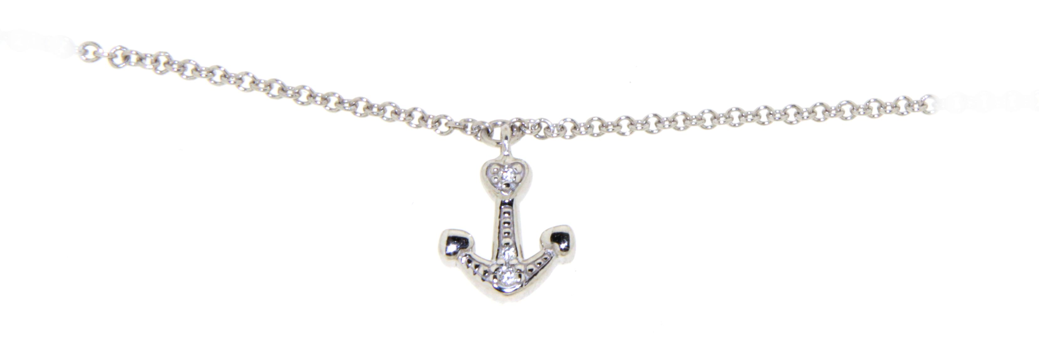 Kette aus 925 Silber hat 3 Anhänger mit Zirkonia